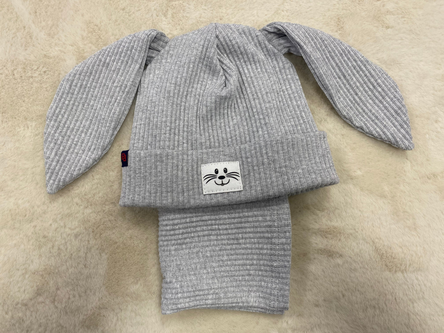 Czapki wiosenne ROZMIAR KRÓLIK 52 PB