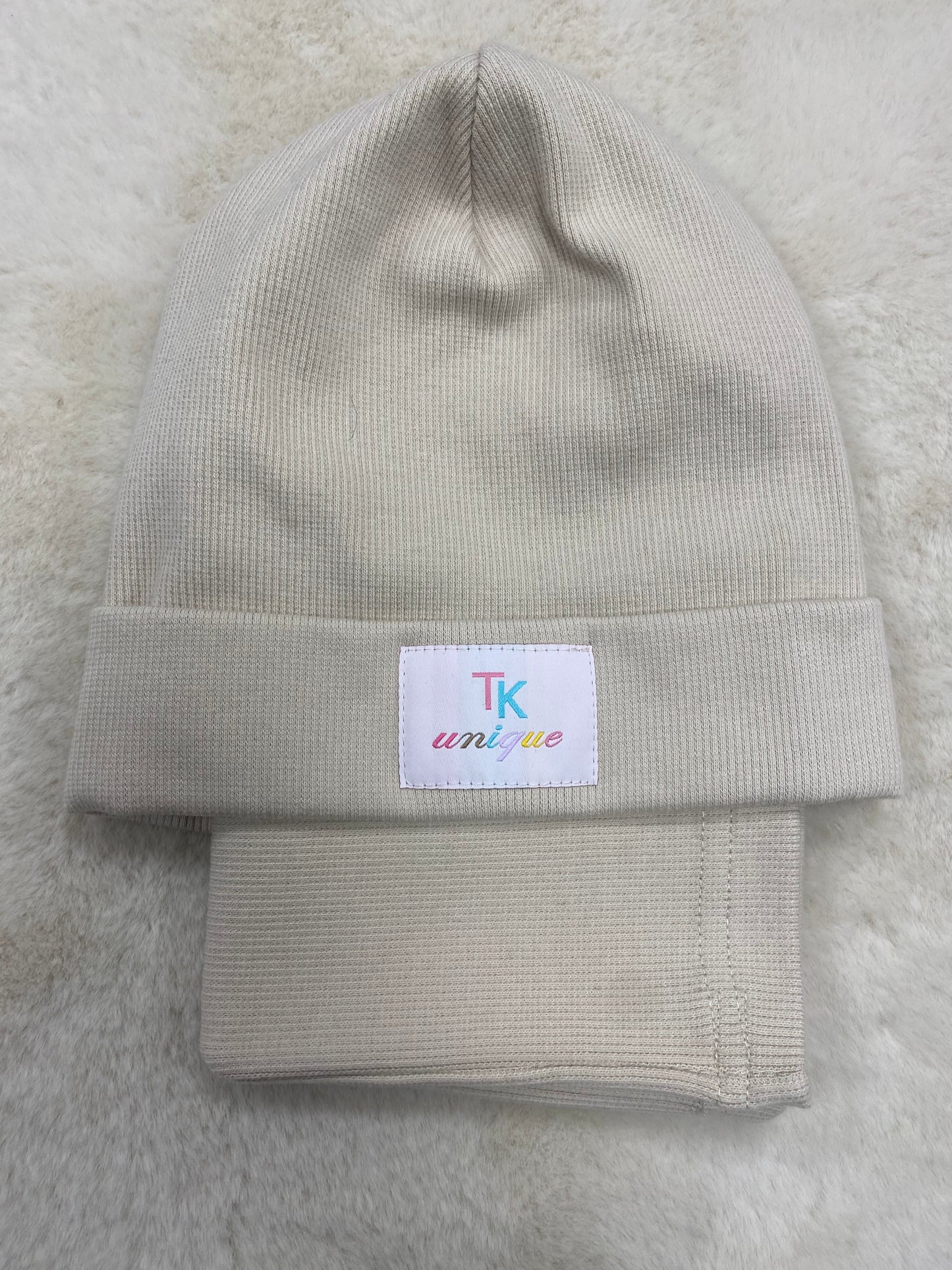 Czapki wiosenne ROZMIAR  50 TK