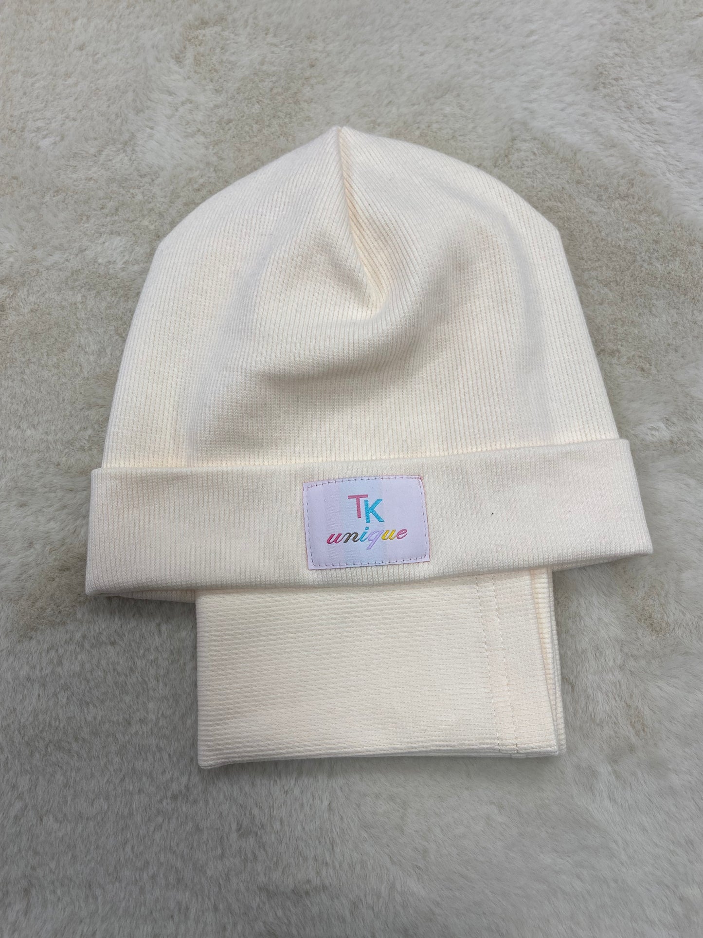 Czapki wiosenne ROZMIAR 52 TK